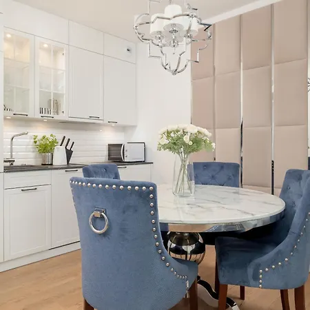 Pinea 204 - Easy-rent Apartment *