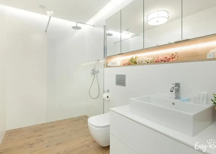 Pinea 204 - Easy-rent Apartman